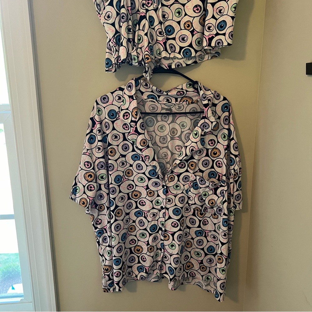 Viral Walmart eyeball Halloween pajamas set plus size